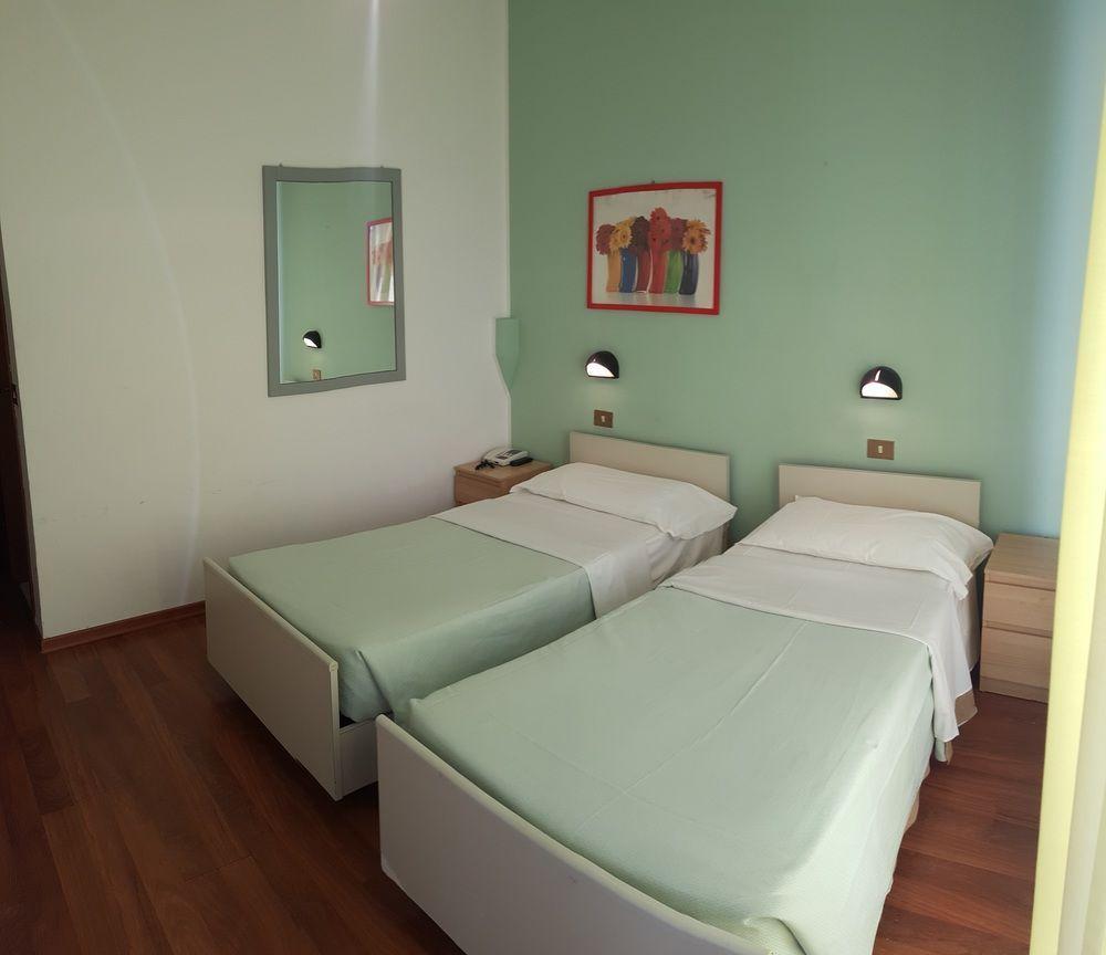Twelve Hotel